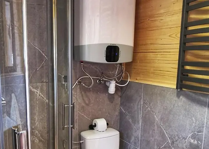 Chalet Freedom House